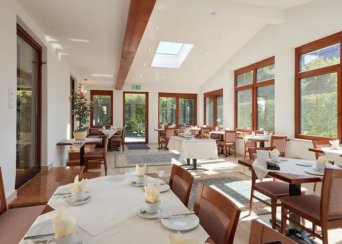 فندق Garni Demmel