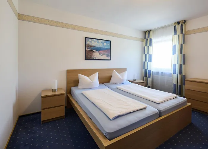 Garni Demmel فندق 3*