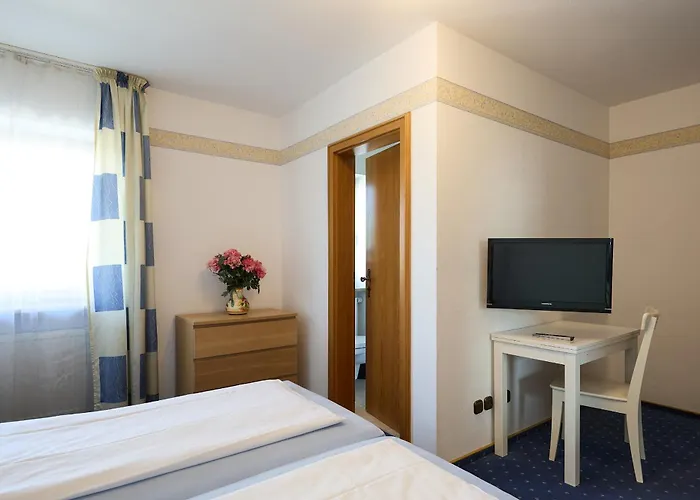 Hotel Garni Demmel Bruckmühl